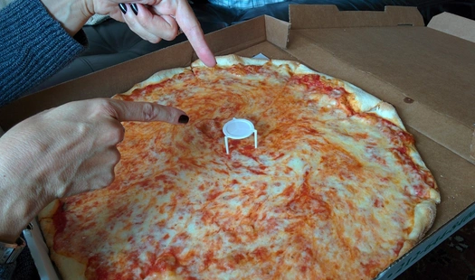Pizza OM-NOM-NOM!